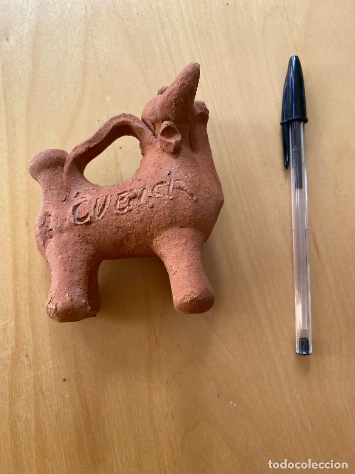 Antig&uuml;edades: BOTIJO FORMA TORO DE CUENCA - Foto 5