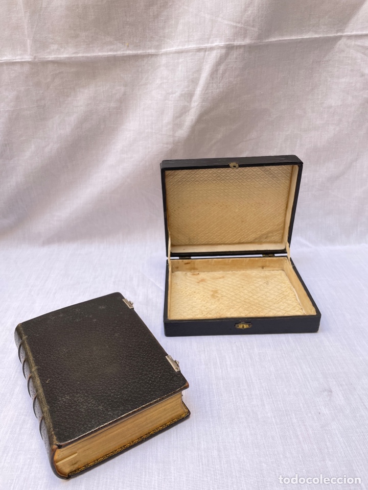 Antig&uuml;edades: Misal siglo XIX con estuche original