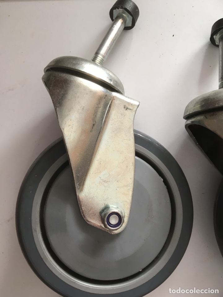 Antig&uuml;edades: 4 Ruedas para cama - Foto 4