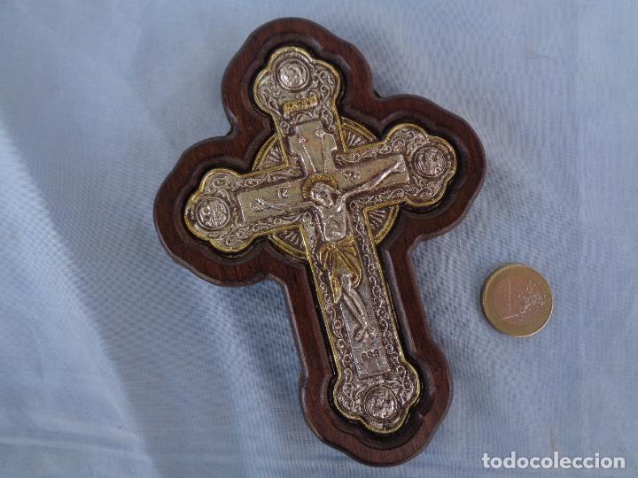 Antig&uuml;edades: CRUZ DE PLATA MONTADA SOBEE MADERA - Foto 1