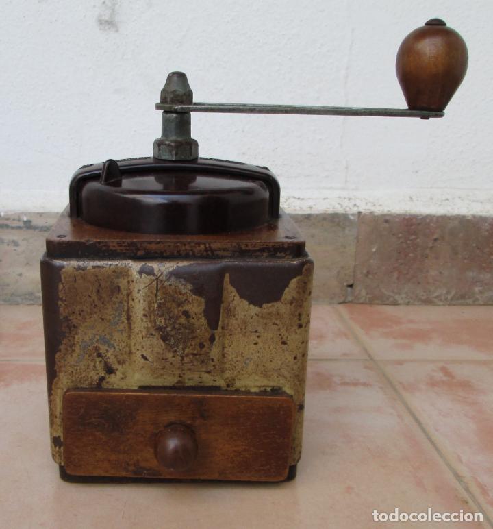 Antig&uuml;edades: Bonito y antiguo Molinillo de caf&eacute; Peugeot Freres, estado 100 % original,