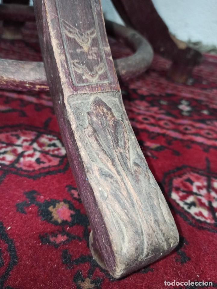 Antig&uuml;edades: Antiguo taburete de piano de madera de haya. - Foto 5