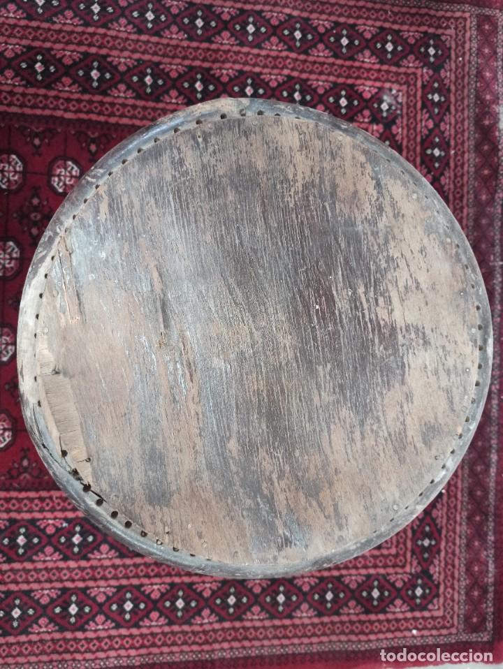 Antig&uuml;edades: Antiguo taburete de piano de madera de haya. - Foto 8