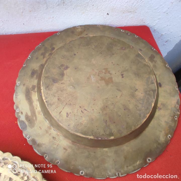 Antig&uuml;edades: plato de metal - Foto 2