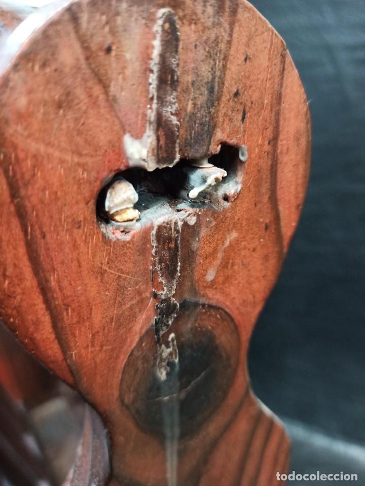 Antig&uuml;edades: Gran revistero de madera. - Foto 6