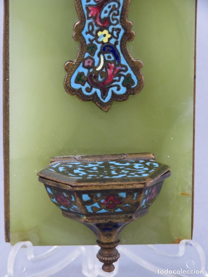 Antig&uuml;edades: Benditera de &oacute;nix bronce y esmalte Siglo XIX - Foto 6