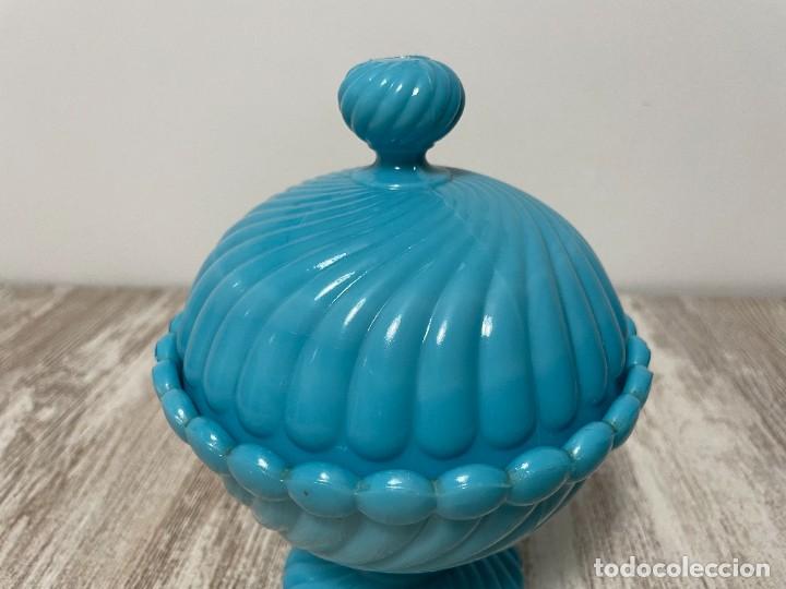 Antig&uuml;edades: BOMBONERA CARAMELERA OPALINA AZUL - Foto 3