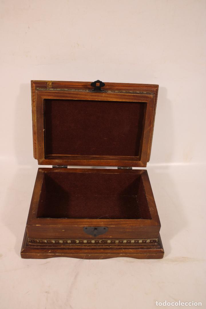 Antig&uuml;edades: caja con elefante - Foto 2