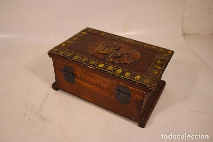 Antig&uuml;edades: caja con elefante - Foto 3