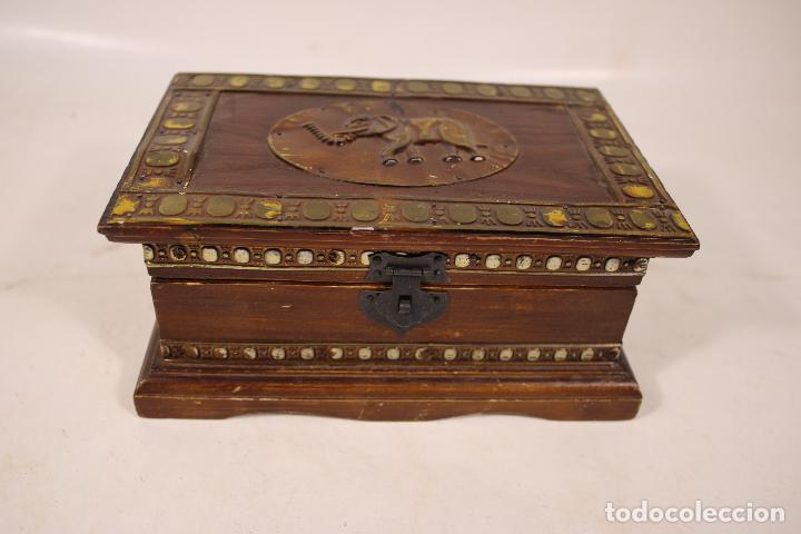 Antig&uuml;edades: caja con elefante - Foto 5