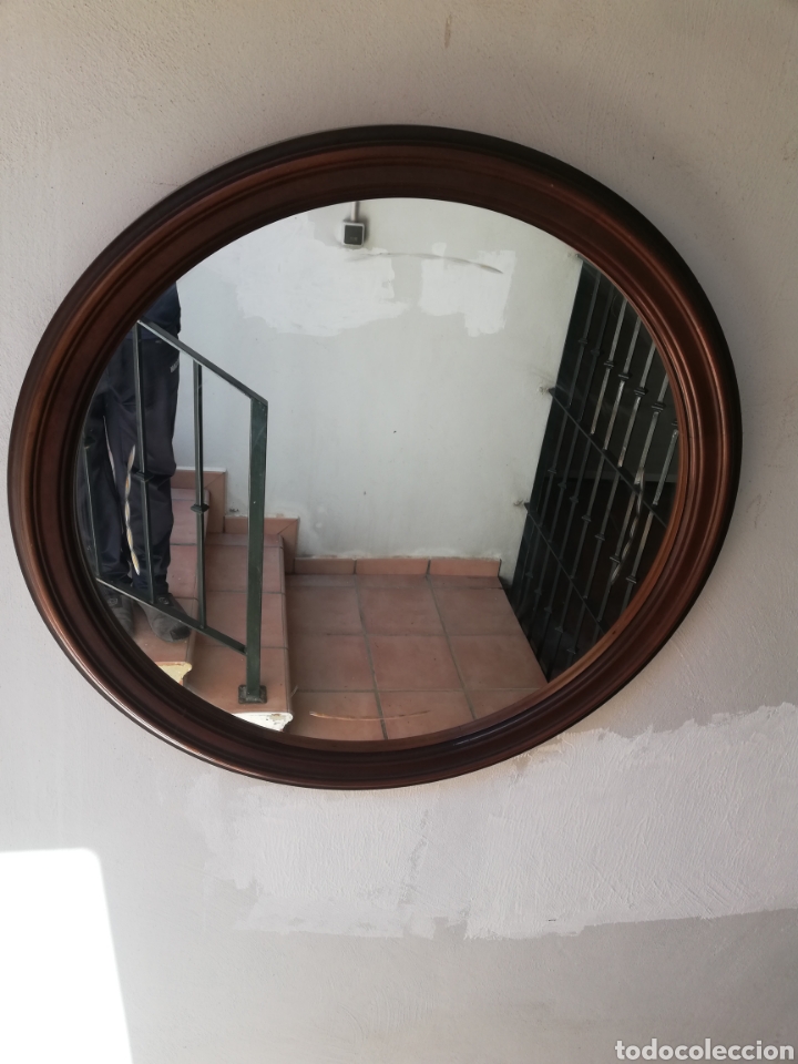 Antig&uuml;edades: ESPEJO REDONDO CON MARCO DE MADERA. CRISTAL BISELADO. 65CM. - Foto 5
