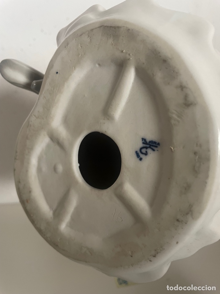 Antig&uuml;edades: Figura de porcelana de &eacute;poca - Foto 5