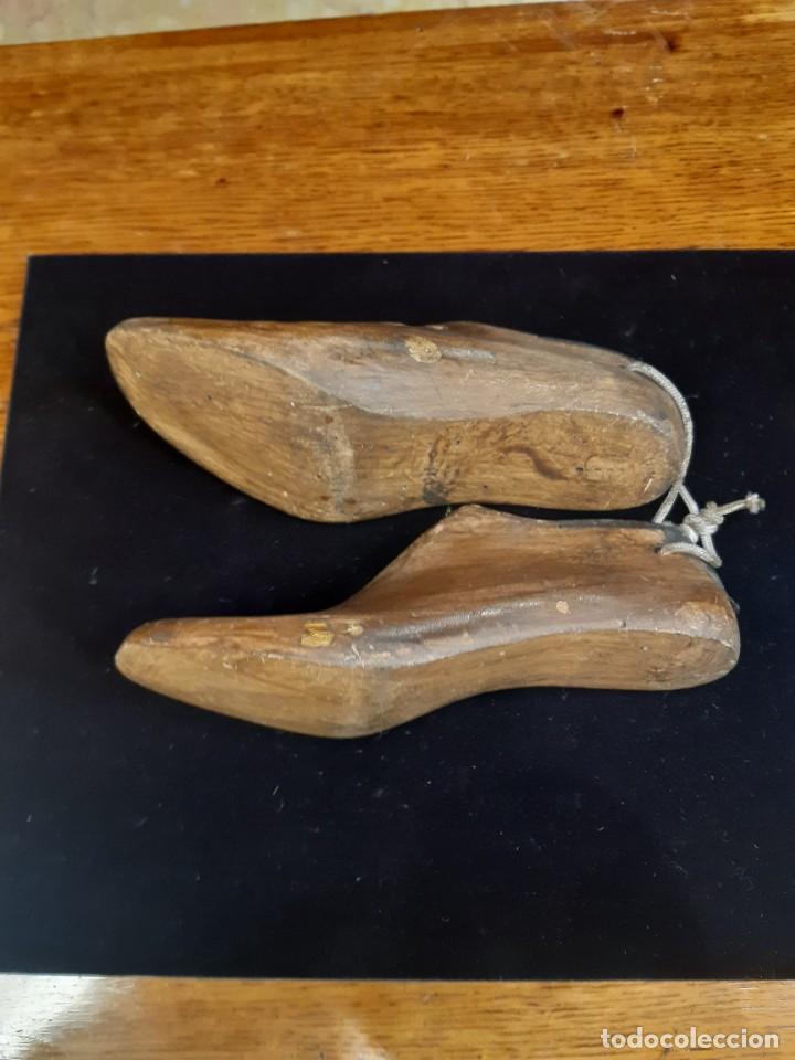 Antig&uuml;edades: MOLDES DE MADERA PARA BOTAS - Foto 2