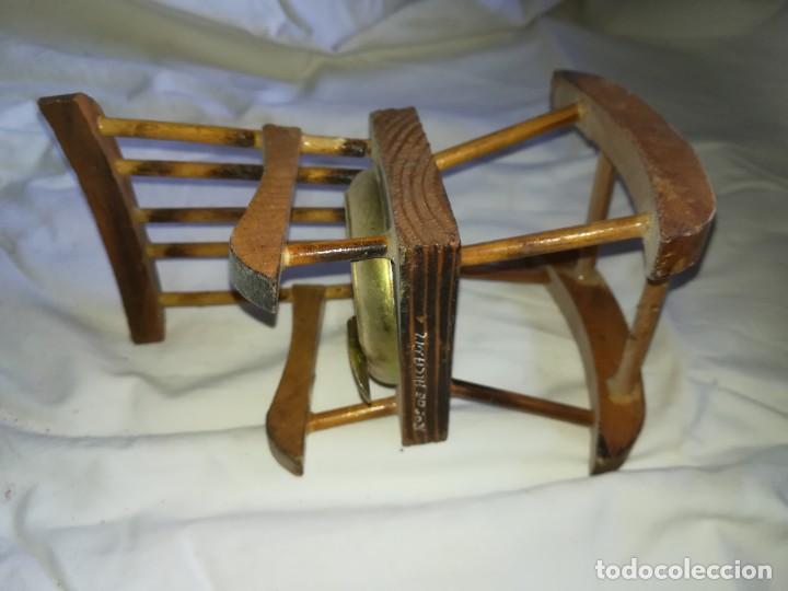 Antig&uuml;edades: CENICERO MECEDORA / CAL103 - Foto 1