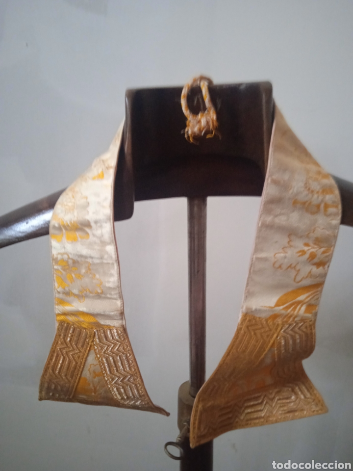 Antig&uuml;edades: muy antiguo manipul&oacute; eclesi&aacute;stico sacerdotal - Foto 1