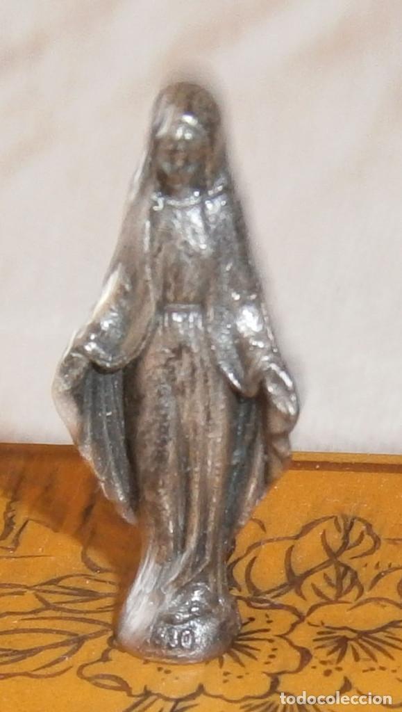 Antig&uuml;edades: virgen de metal 4 cms - Foto 1