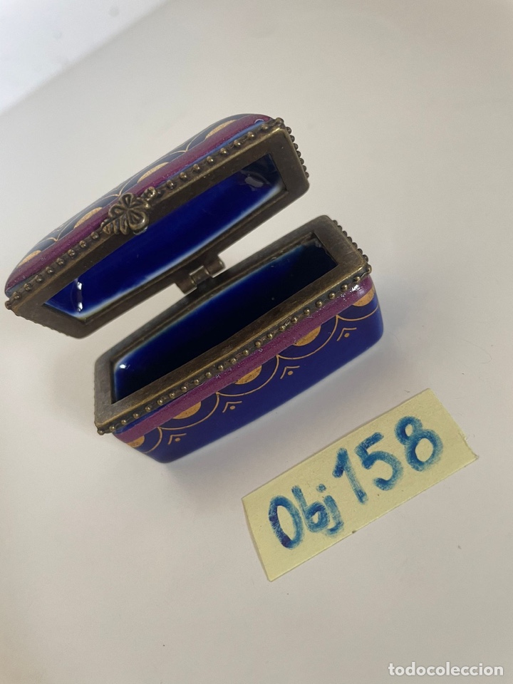 Antig&uuml;edades: Pastillero de porcelana - Foto 3