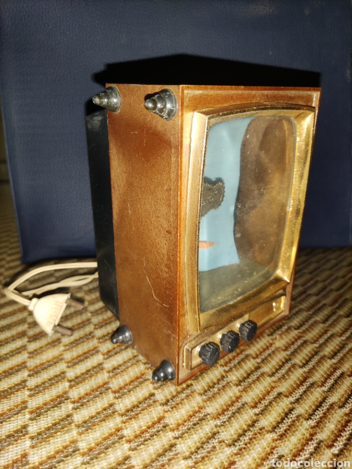 Antig&uuml;edades: Antiguo televisor de juguete. - Foto 10
