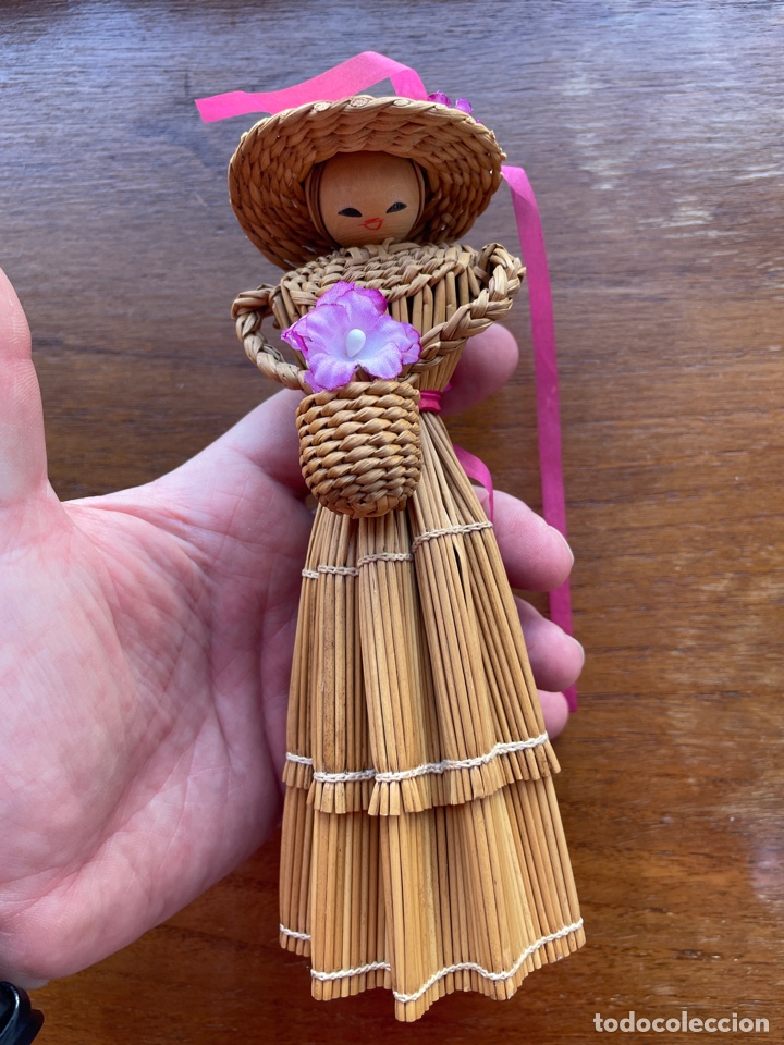 Antig&uuml;edades: Mu&ntilde;eca de paja artesanal - Foto 2