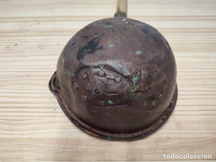 Antig&uuml;edades: ANTIGUO CAZO GARCILLA EN COBRE Y MANGO DE MADERA. - Foto 6