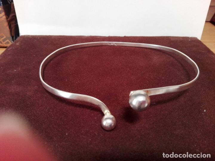 Antig&uuml;edades: Gargantilla de plata de con dos bolas en ganchillo. contrastada. - Foto 2