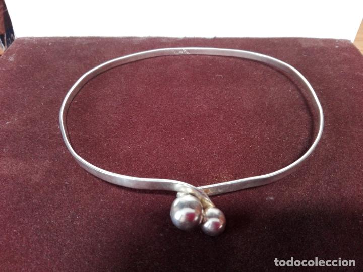 Antig&uuml;edades: Gargantilla de plata de con dos bolas en ganchillo. contrastada. - Foto 3