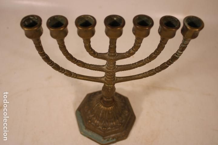 Antig&uuml;edades: candelabro menorah de bronce - Foto 2