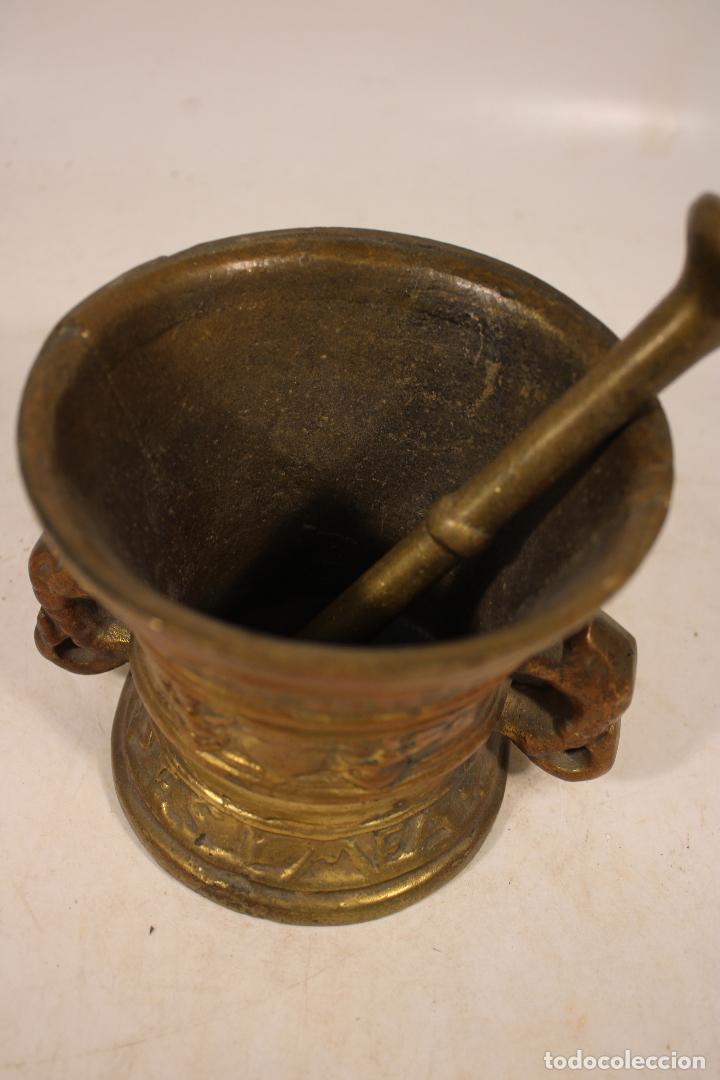 Antig&uuml;edades: almirez con maza de bronce - Foto 3