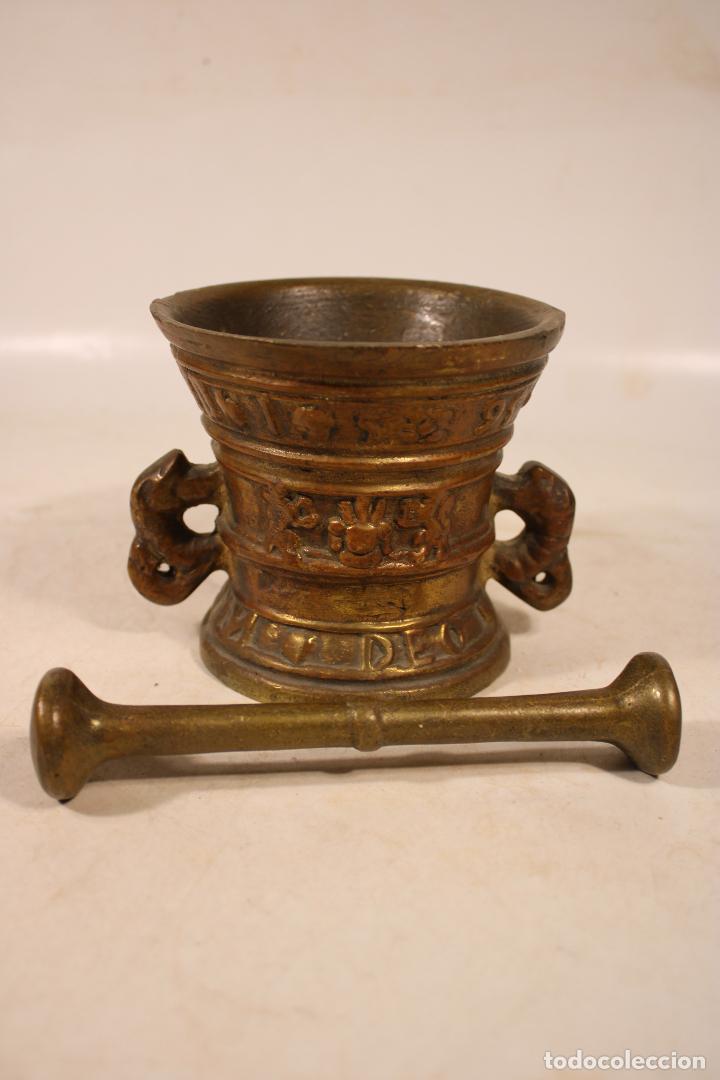 Antig&uuml;edades: almirez con maza de bronce - Foto 4