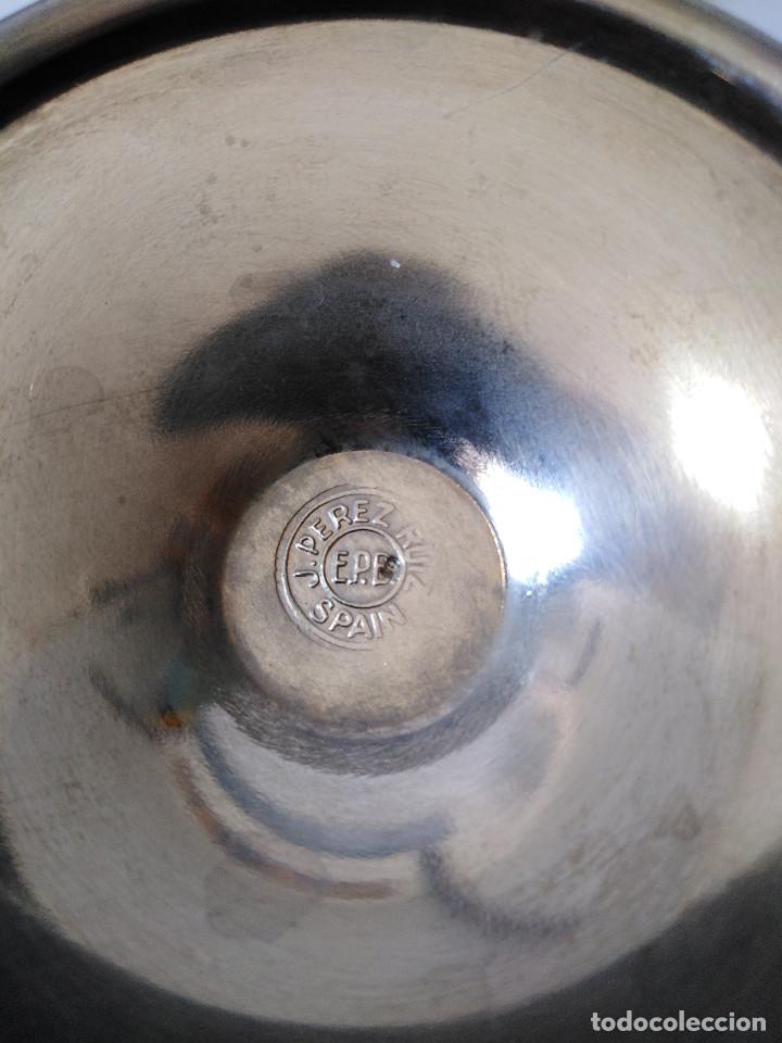 Antig&uuml;edades: 6 copas E.P. Brass - Foto 5