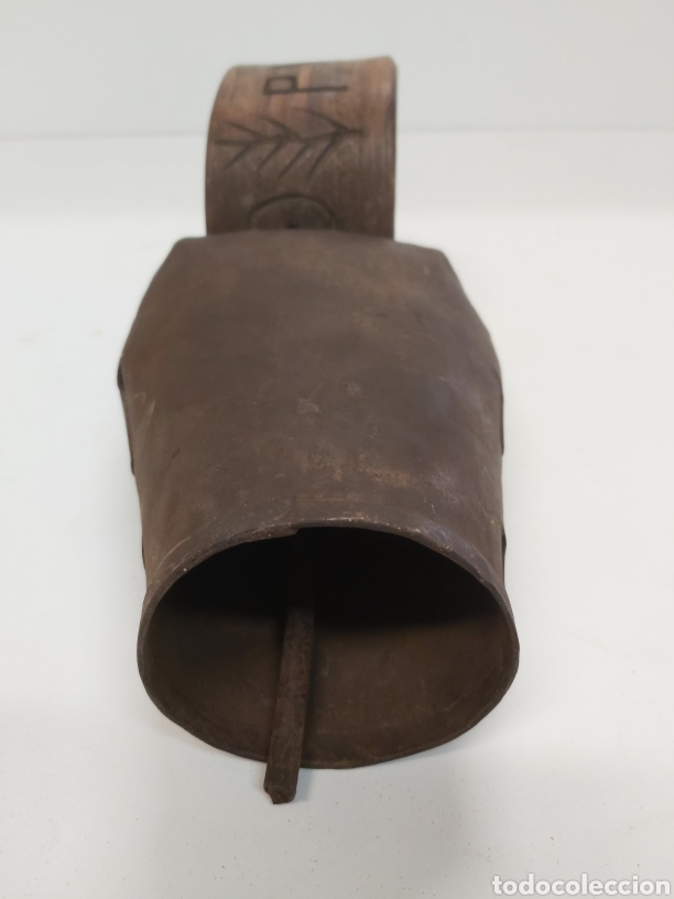 Antig&uuml;edades: Cencerro collar madera arte pastoril - Foto 3