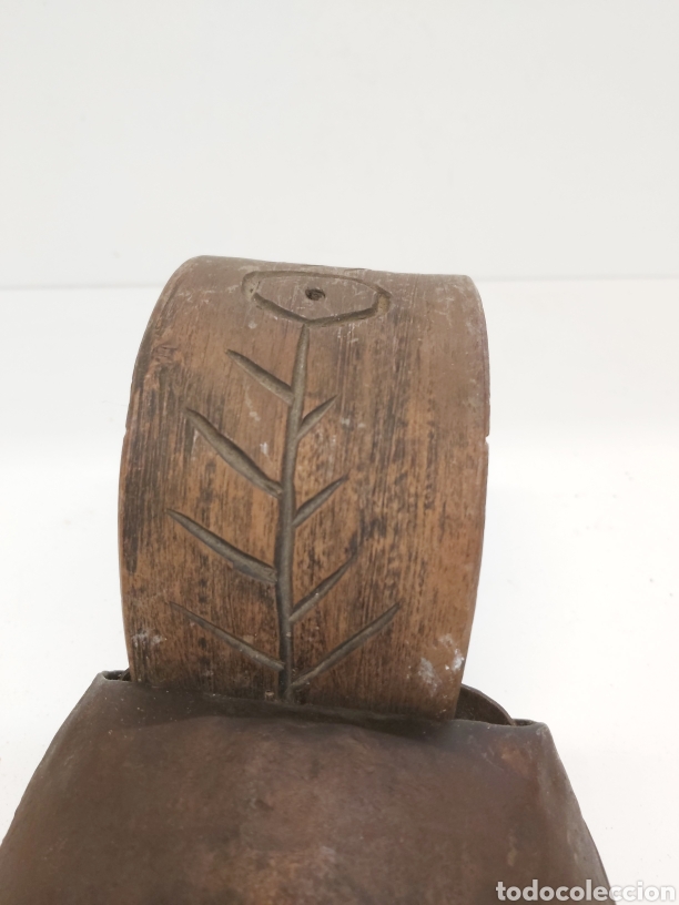 Antig&uuml;edades: Cencerro collar madera arte pastoril - Foto 4