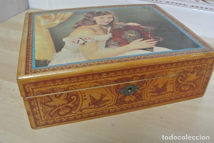 Antig&uuml;edades: ANTIGUA CAJA TOCADOR EN MADERA - Foto 2