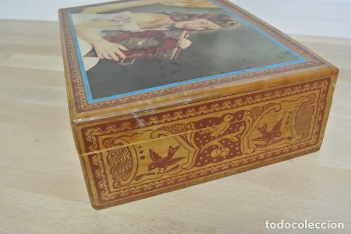 Antig&uuml;edades: ANTIGUA CAJA TOCADOR EN MADERA - Foto 3