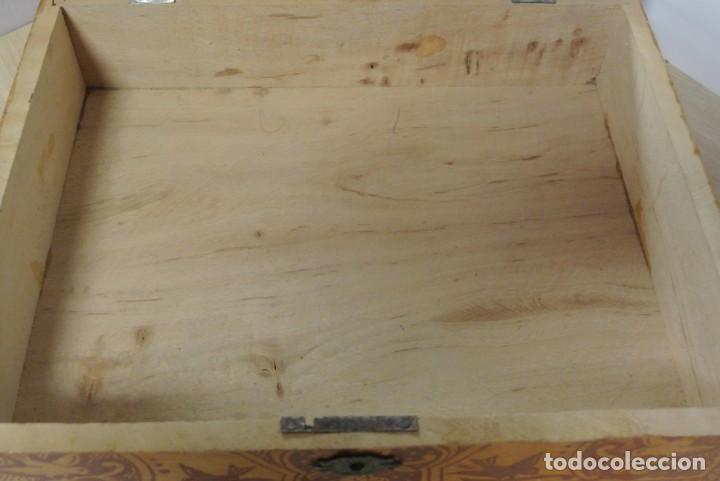 Antig&uuml;edades: ANTIGUA CAJA TOCADOR EN MADERA - Foto 7