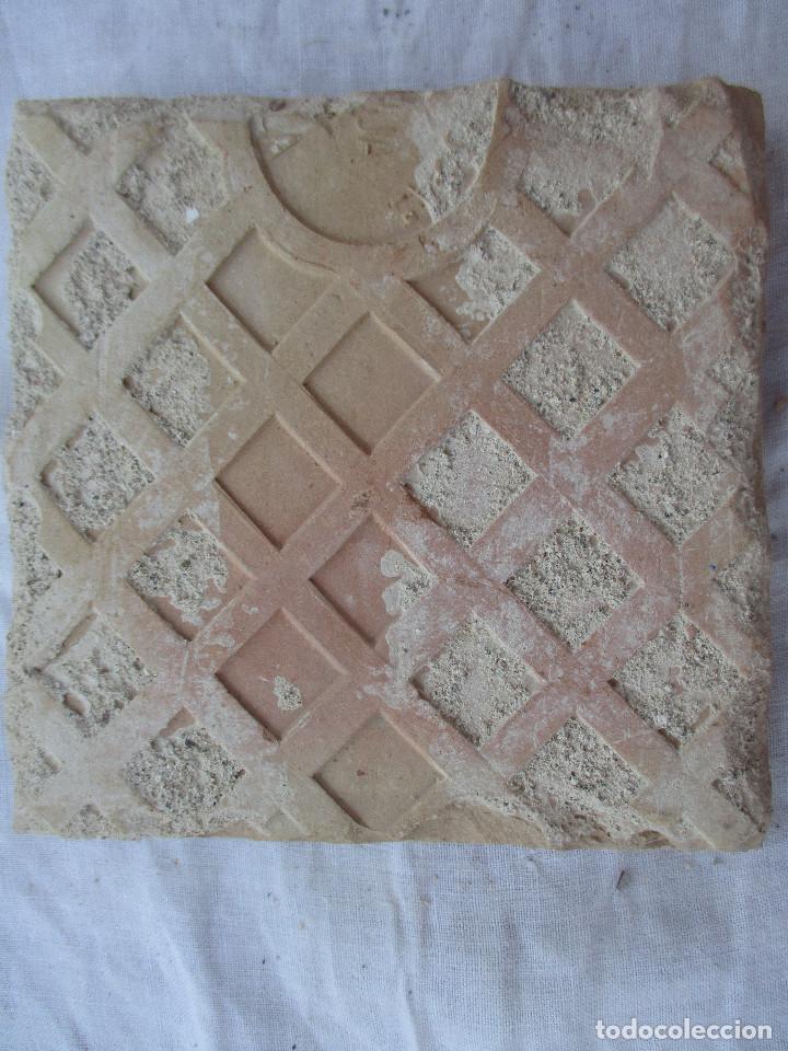 Antig&uuml;edades: Azulejo Pickman la Cartuja - Foto 2