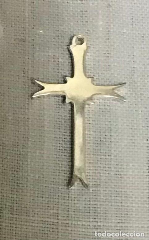 Antig&uuml;edades: CRUZ DE PLATA - Foto 2