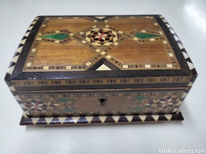 Antig&uuml;edades: ANTIGUA CAJA TARACEA - Foto 1