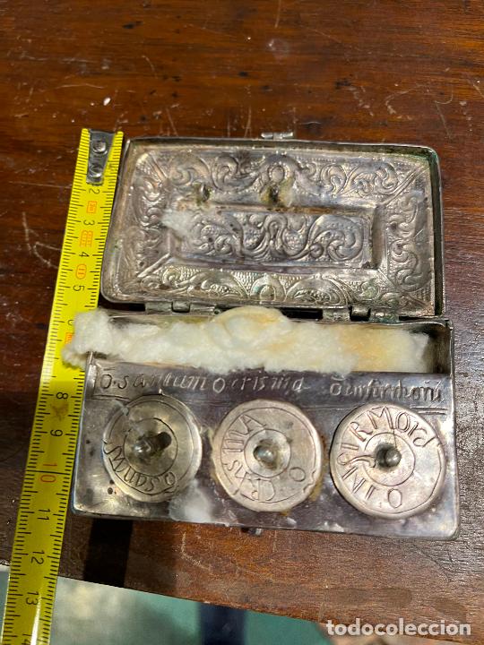 Antigüedades: Caja de plata orfebrería religiosa de alta época para santos óleos - Foto 9 - 338580153