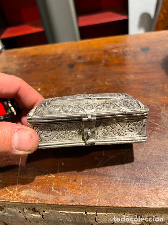 Antigüedades: Caja de plata orfebrería religiosa de alta época para santos óleos - Foto 16 - 338580153