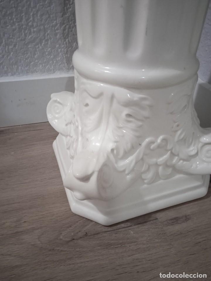 Antig&uuml;edades: Pedestal y jarr&oacute;n de Manises - Foto 4