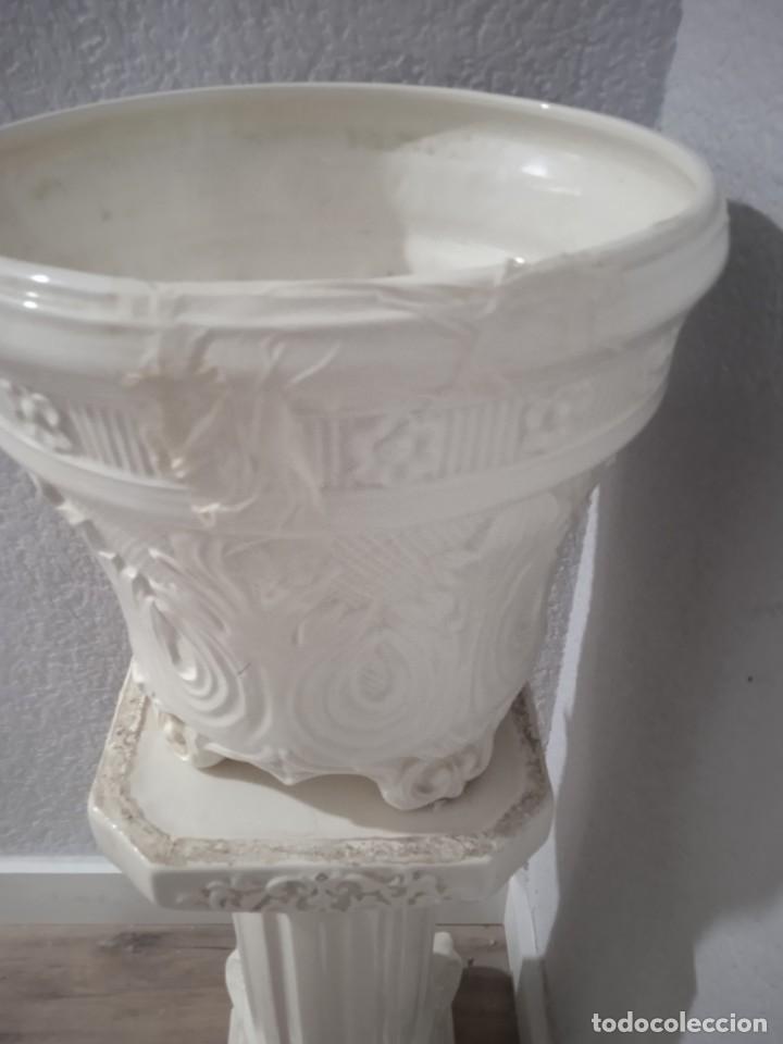 Antig&uuml;edades: Pedestal y jarr&oacute;n de Manises - Foto 6