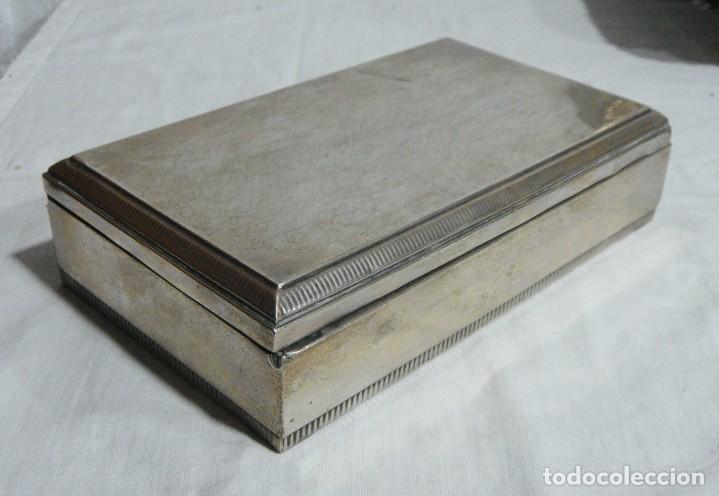 Antig&uuml;edades: Caja tabaquera rectangular &bull; Plata de ley contrastada &bull; Interior de madera &bull; ca. 1950 - Foto 4