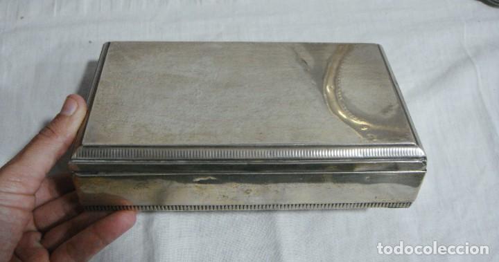 Antig&uuml;edades: Caja tabaquera rectangular &bull; Plata de ley contrastada &bull; Interior de madera &bull; ca. 1950 - Foto 5