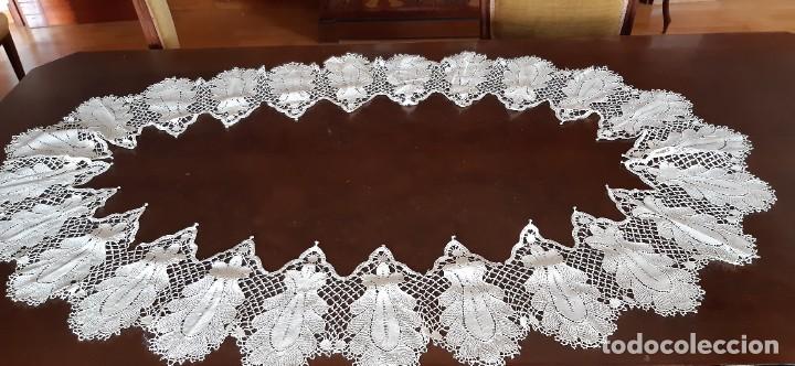 Antig&uuml;edades: MUY ANTIGUO Y ESPECTACULAR ENCAJE DE BOLILLO DE ALMAGRO PARA MANTEL.