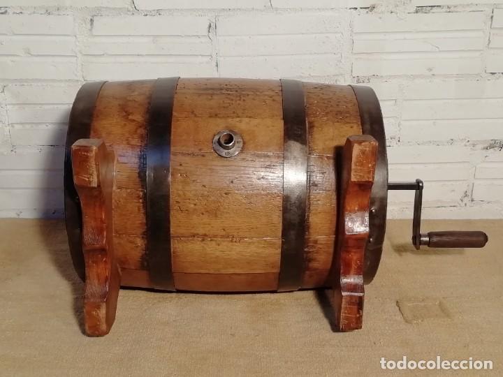 Antig&uuml;edades: Preciosa mantequera de madera - Foto 6