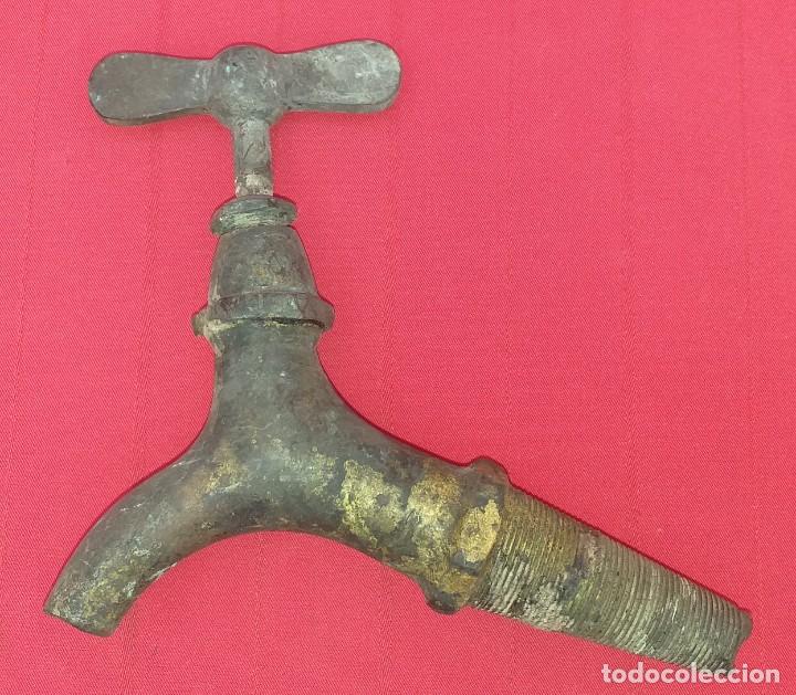 Antig&uuml;edades: GRIFO DE BOTA DE BRONCE SIGLO XIX - Foto 1