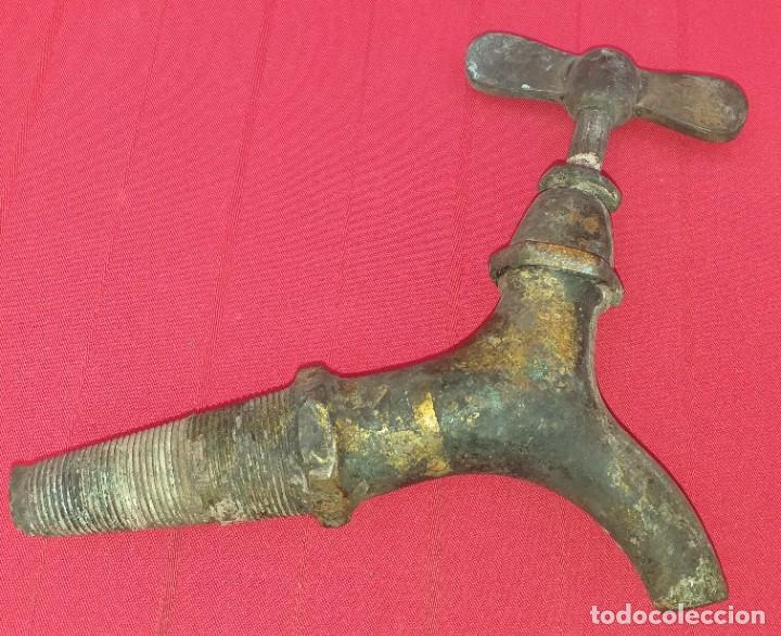Antig&uuml;edades: GRIFO DE BOTA DE BRONCE SIGLO XIX - Foto 3