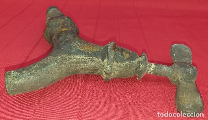 Antig&uuml;edades: GRIFO DE BOTA DE BRONCE SIGLO XIX - Foto 4