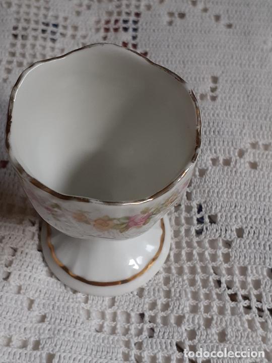 Antig&uuml;edades: Huevera porcelana - Foto 2